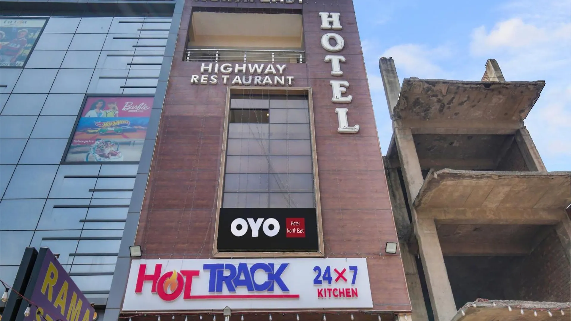 Collection O Hotel North East Zirakpur India