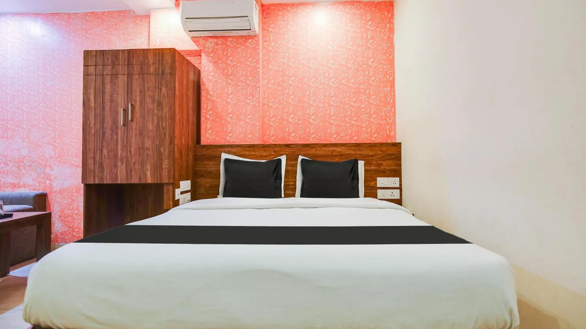 Collection O Hotel North East Zirakpur